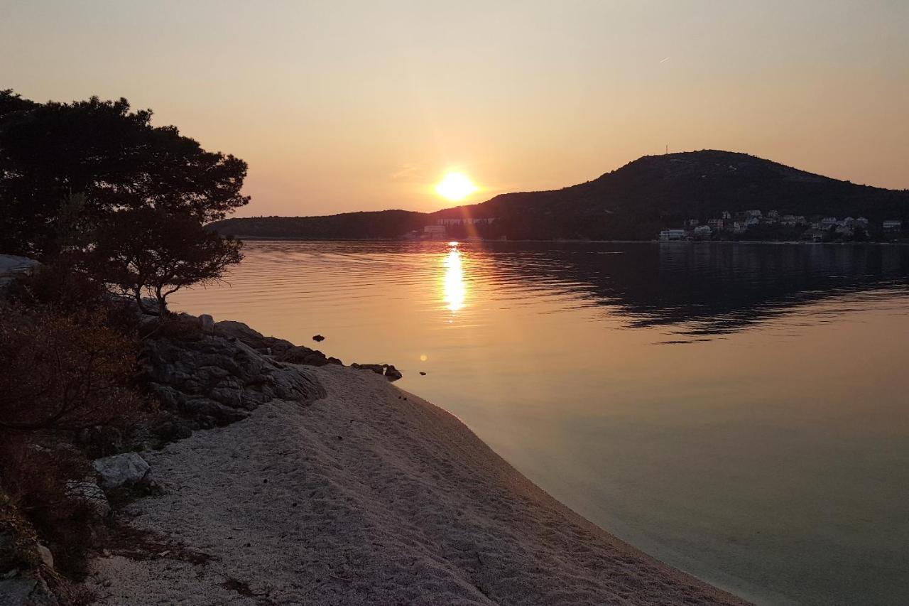 Apartments And Rooms By The Sea Slano, Dubrovnik - 2682 エクステリア 写真